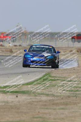 media/Oct-25-2025-CalClub SCCA (Sat) [[34c778dfbe]]/Group 4/Qualifying/